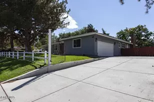7050 Pembroke Dr, Reno, NV 89502 - Photo 3