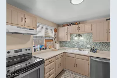 1450 Wyoming Avenue, Reno, NV 89503 - Photo 9