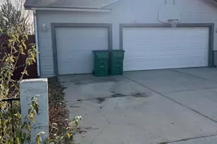 7310 Lindsey Ln, Sparks, NV 89436 - Photo 3