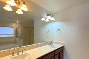 7635 Souverain Ln, Reno, NV 89506 - Photo 9