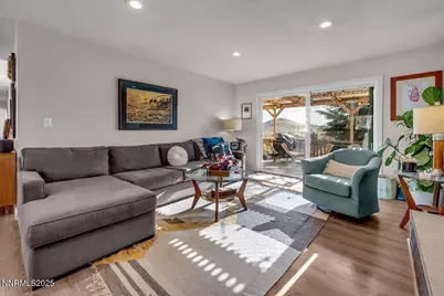 3880 Piccadilly Drive, Reno, NV 89509 - Photo 7