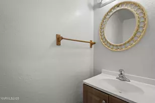 920 Brentwood Dr, Reno, NV 89502 - Photo 15