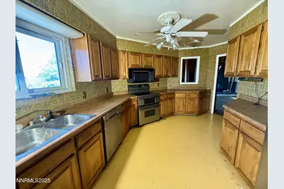 10160 Blackhawk Drive, Reno, NV 89508 - Photo 37