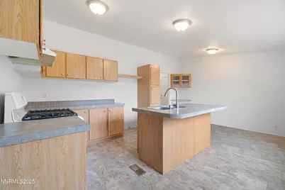 205 Rue De La Chartreuse, Sparks, NV 89434 - Photo 9