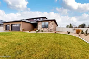 912 Holstein Ct, Gardnerville, NV 89460 - Photo 51