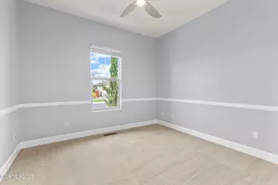 1960 Vicenza Dr, Sparks, NV 89434 - Photo 23