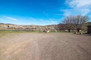 32000 Cantlon Dr, Wadsworth, NV 89442 - Photo 11