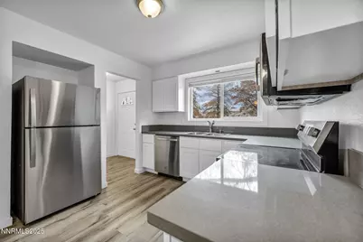 385 Smithridge Park, Reno, NV 89502 - Photo 7