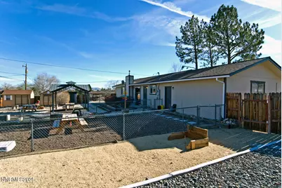 10300 Wells Fargo Road, Reno, NV 89508 - Photo 23