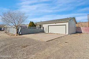 1770 Pueblo St, Silver Springs, NV 89429 - Photo 3
