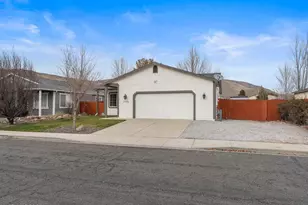 17795 Georgetown Dr, Reno, NV 89508 - Photo 3