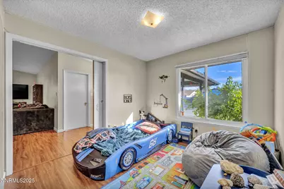 914 Glen Martin Drive, Sparks, NV 89434 - Photo 13