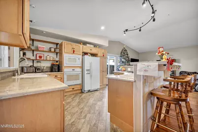 914 Glen Martin Drive, Sparks, NV 89434 - Photo 5