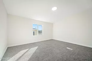 4688 E Leonesio Dr, Sun Valley, NV 89433 - Photo 13