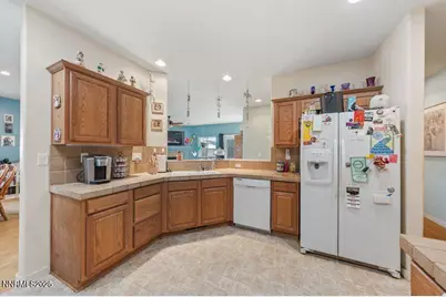 689 Canary Circle, Fernley, NV 89408 - Photo 7