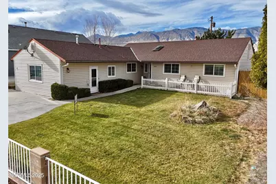 455 Connely Street, Hawthorne, NV 89415 - Photo 1