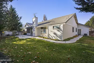 5466 Santa Rosa Avenue, Sparks, NV 89436 - Photo 3