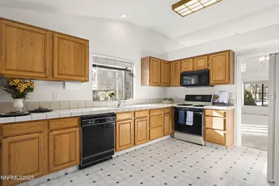 5466 Santa Rosa Avenue, Sparks, NV 89436 - Photo 21
