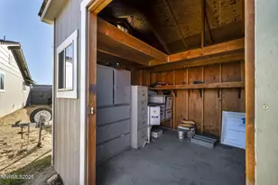 3241 Edna Ct, Sparks, NV 89431 - Photo 35