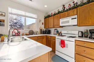 4086 Sycamore Way, Reno, NV 89502 - Photo 7