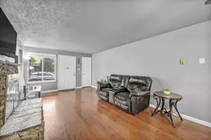 210 W Hampton Dr, Carson City, NV 89706 - Photo 23