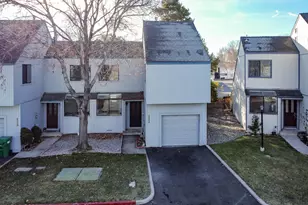 2545 Garfield Dr, Sparks, NV 89431 - Photo 3