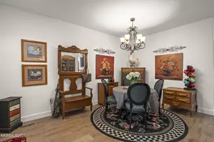 985 Floral Ridge Way, Sparks, NV 89436 - Photo 7