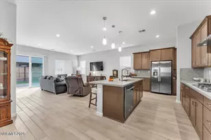 2285 Jagged Peak Ln, Sparks, NV 89436 - Photo 7