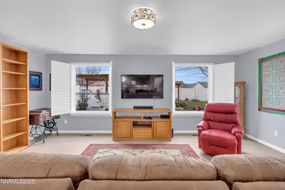 1370 White Bluffs Circle, Fernley, NV 89408 - Photo 15