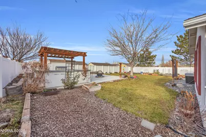 1370 White Bluffs Circle, Fernley, NV 89408 - Photo 31