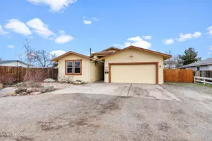 87 Gurr Ct, Sparks, NV 89431 - Photo 3