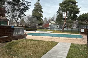 655 E Riverview Cir, Reno, NV 89509 - Photo 39