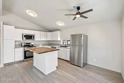 2720 Dahlia Way, Reno, NV 89512 - Photo 9