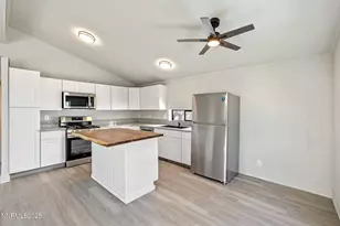 2720 Dahlia Wy, Reno, NV 89512 - Photo 9