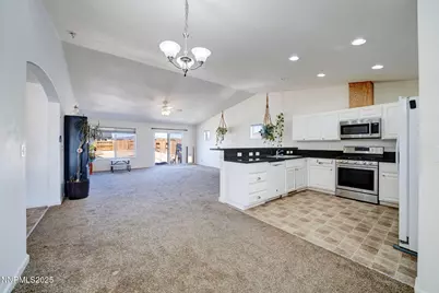 3175 Snowberry Street, Silver Springs, NV 89429 - Photo 9