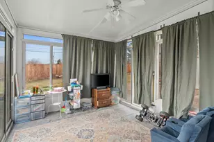 5700 Dolores Dr, Sparks, NV 89436 - Photo 17