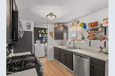 5700 Dolores Drive, Sparks, NV 89436 - Photo 15