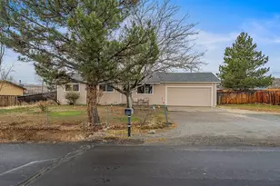 5700 Dolores Dr, Sparks, NV 89436 - Photo 3