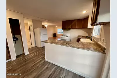 2735 Toiyabe Street, Silver Springs, NV 89429 - Photo 9
