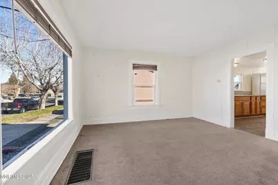 424 W 10th Street, Reno, NV 89503 - Photo 3