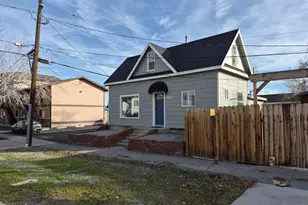 424 W 10th St, Reno, NV 89503 - Photo 1
