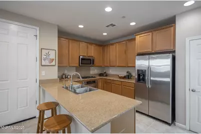 1715 Dark Horse Road #UNIT B, Reno, NV 89521 - Photo 11