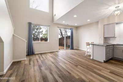 9294 Lone Wolf Circle, Reno, NV 89506 - Photo 5