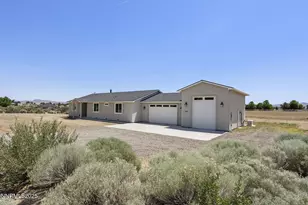 390 Angelina Cir, Wellington, NV 89444 - Photo 1
