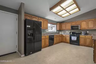533 Dutch Oven Ct, Fernley, NV 89408 - Photo 7