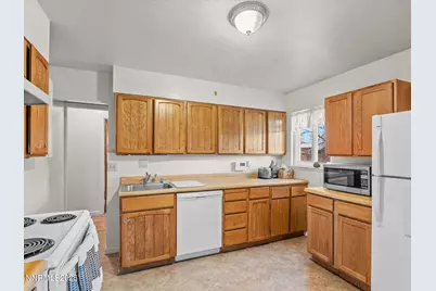 1305 Sbragia Way, Sparks, NV 89431 - Photo 7