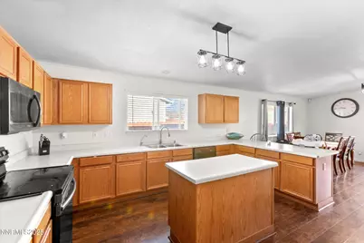 7351 Rubens Court, Sun Valley, NV 89433 - Photo 5