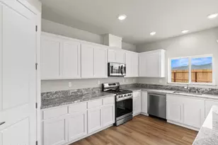 2555 Emerson Cir, Fernley, NV 89408 - Photo 17