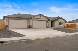 2555 Emerson Cir, Fernley, NV 89408 - Photo 1