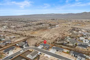 2555 Emerson Cir, Fernley, NV 89408 - Photo 49